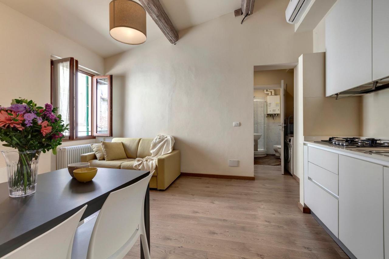Santa Reparata Apartment By Mamo Florenz Exterior foto